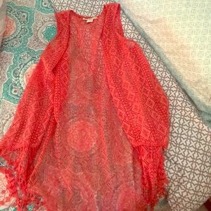 Spanish style sleeveless kimono! ⭐️